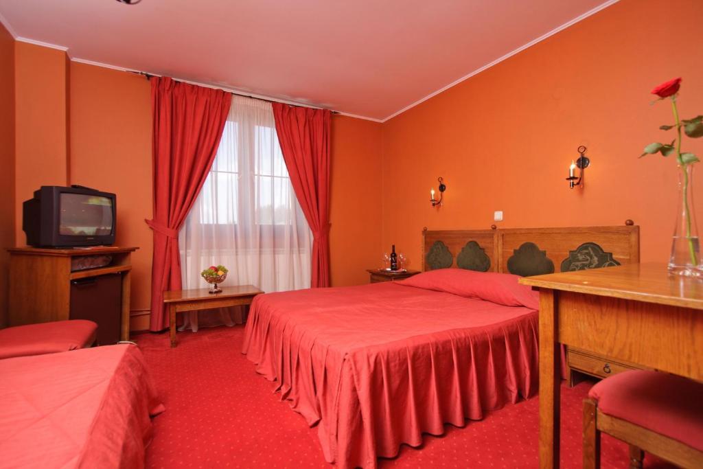 Hotel Castel Dracula Piatra Fantanele Room photo