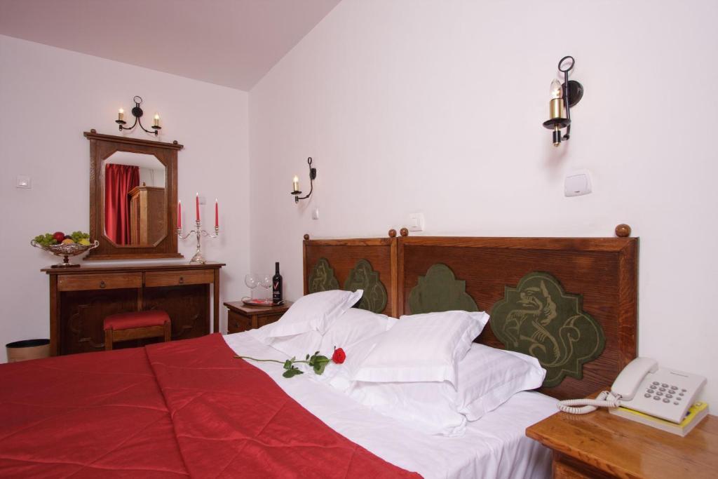 Hotel Castel Dracula Piatra Fantanele Room photo